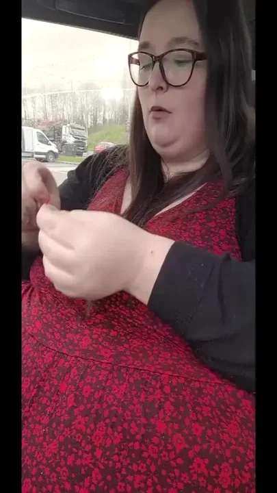LadyBrads Vs Burger king