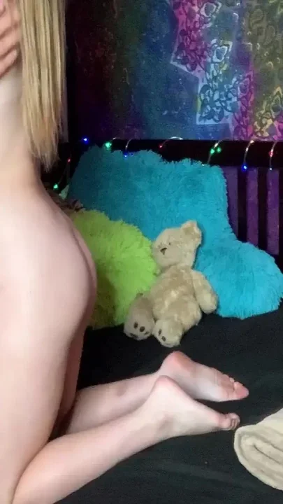 Teen Blonde Spinner Gets a Special Delivery