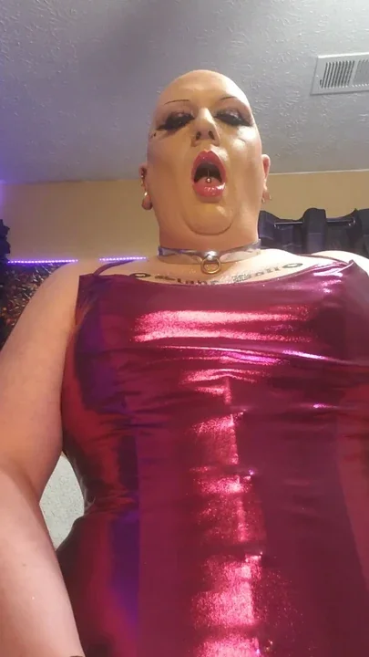 Transdoll playing with itself