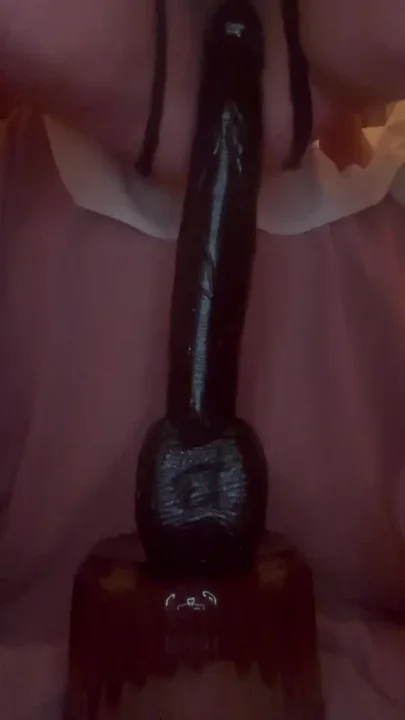 BBW ride huge dildo