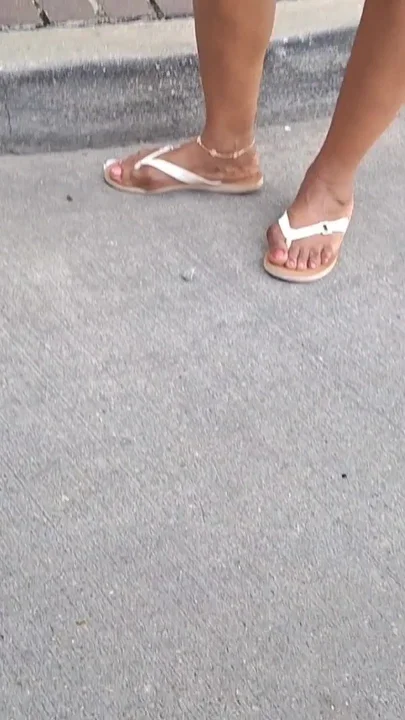 My Stepmama's Travel BFF Got Big Juicy Meaty Feet