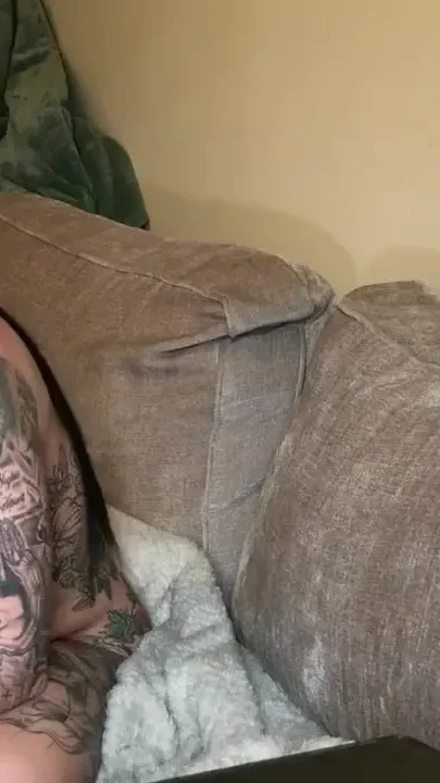 Deepthroat BJ & hard fuck with Cheyenne