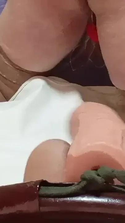 I Love to Show My Ass Open
