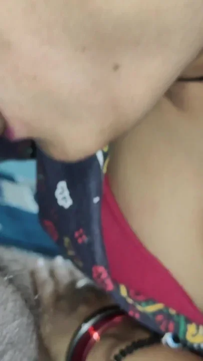 Indian wife blowjob sucking video Clip 1