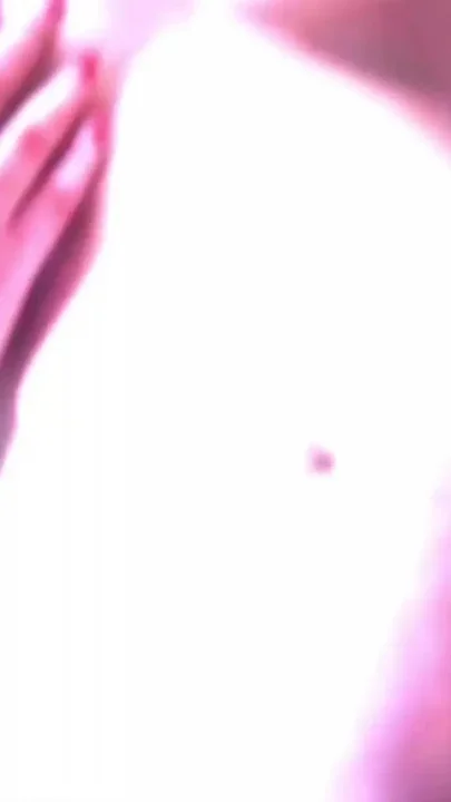 Chubby beauty masturbating solo