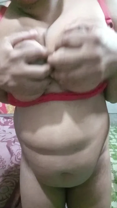 A hijabi muslim wife blowjobs and fucked Clip 1