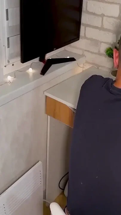 The stepson took advantage of the situation and filled his stepmother's pussy