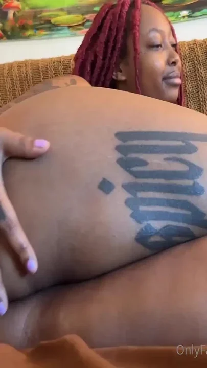Big Booty Ebony Spread and Finger Her Asshole While Listening Music