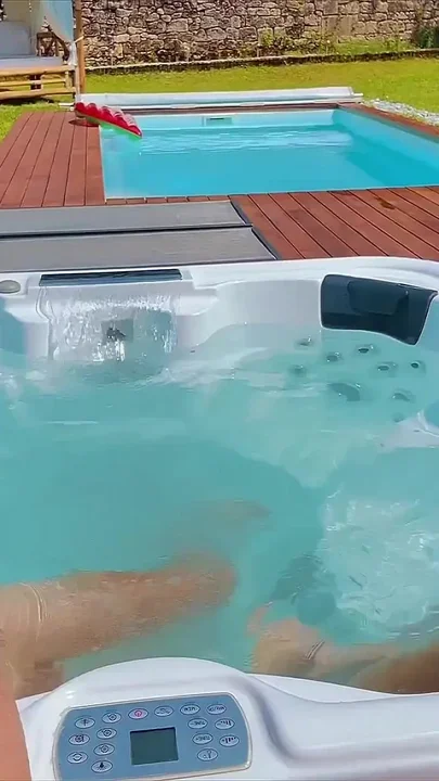 Hot Jacuzzi in Full Sun