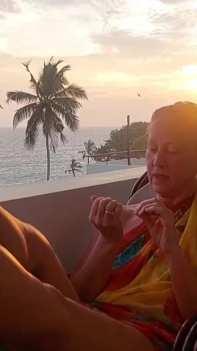 Amateur Blonde Mature Wife Enjoys Sex Nude