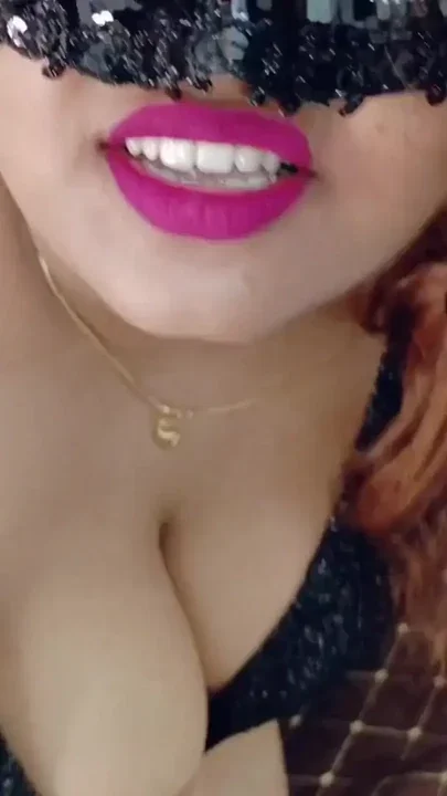 Step-mom ke market jane ke bad step-di-di ko lund ke liye tadapte hue dekha fir
