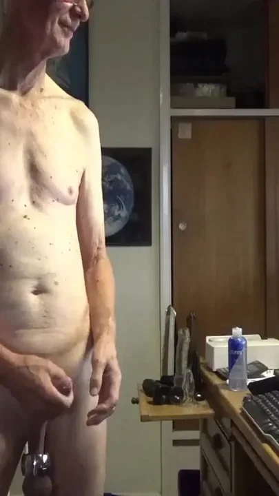 Show Highlights but Plug Ball-weight and Cum Shot