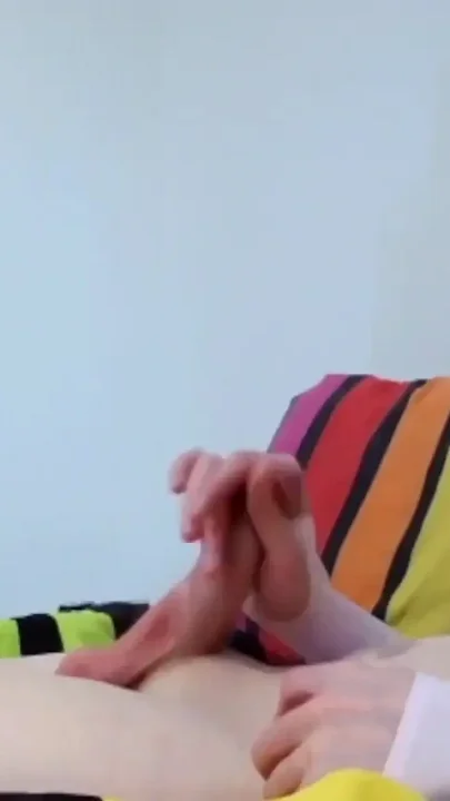 Quick wank and cum