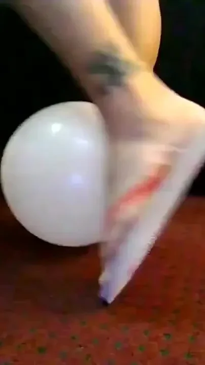 Flip Flops Popping Balloons