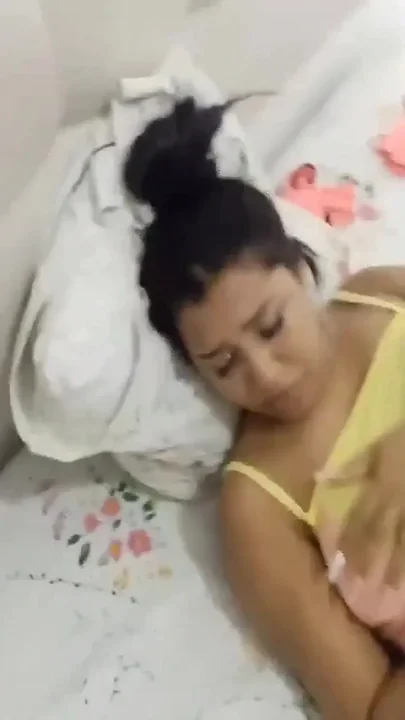 18 year old brunette big saggy tits from New York United States fucking her