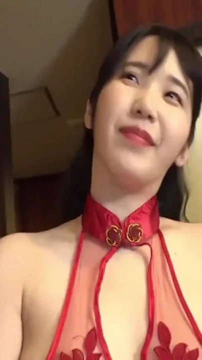 Open Wetting - a Pochaco Cutie Turns a Simple Walk Into a Clothes-on Spill Tour Chapter-4