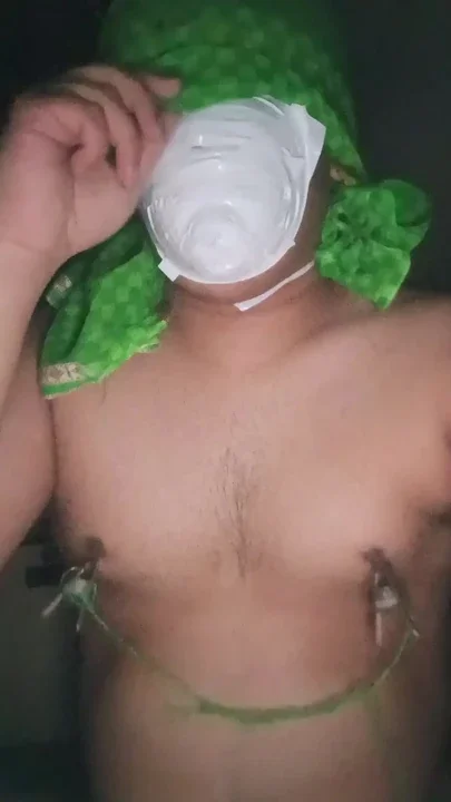 Self tape gagged