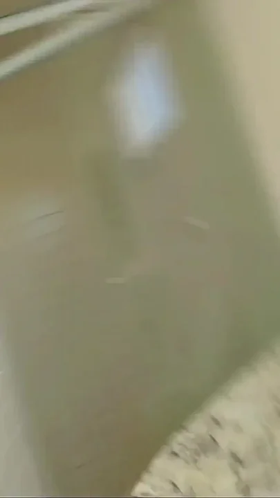 I Took a Shower Naked at the Hotel and Decided to Show Myself off to People