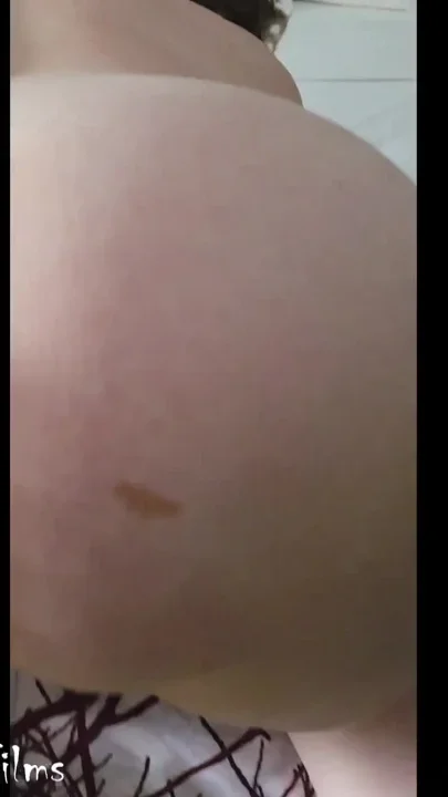 Freaky Diabetic 50 YO that takes it in all her holes Clip 1