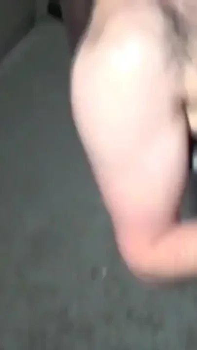 Frenh bear fucked in a slng by beatr hairy