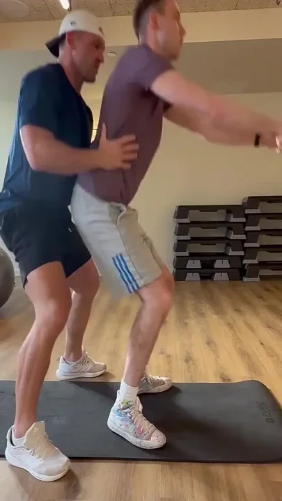 Pt Gets a Surprise Changing Room Blowjob