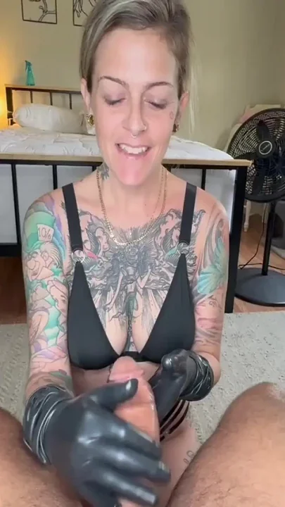Summer Raez Blowjob with Latex Gloves