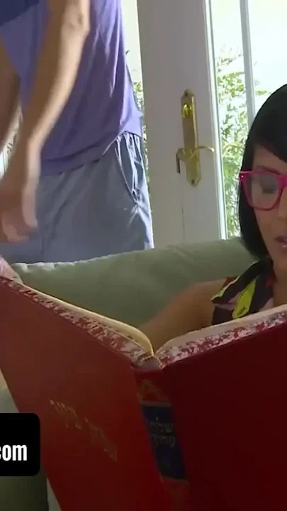 Exxxtra Small - Little nerdy teen sucks big dick and got her pussy popping and boned hard