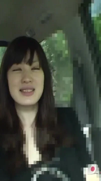 Hairy pussy Japanese teen spreads