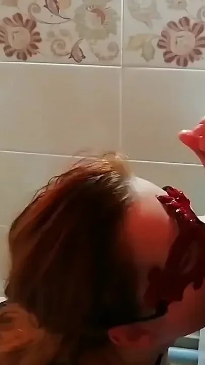 Um on Face in Toilet Full-mouth Sperm