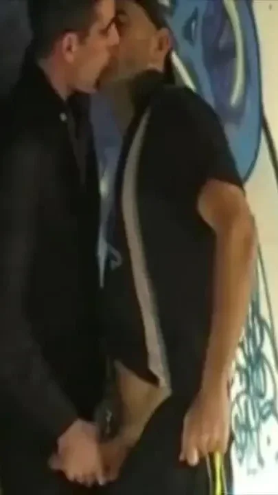 Fucked a rela yougn straighjt outdoor