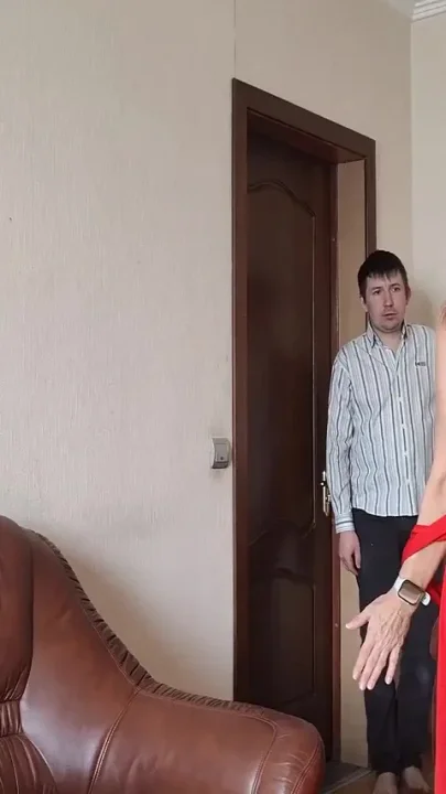 My Friend's Stepmom Exposed Her Tits From Her Sexy Dress and Fucked Me