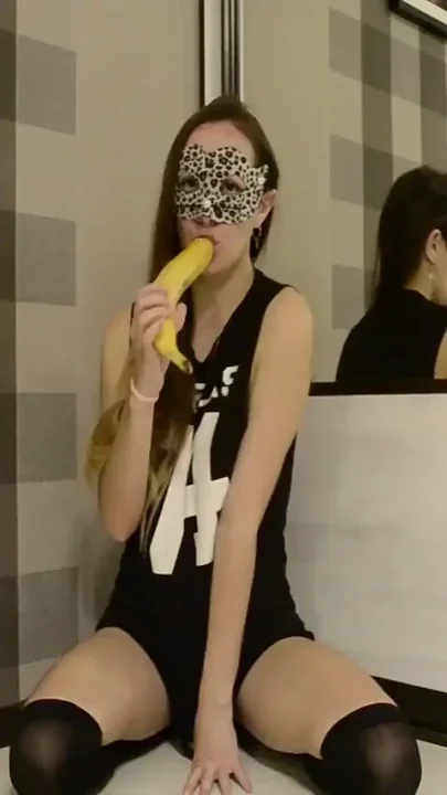 Big Banana Fuck My Shaved Pussy