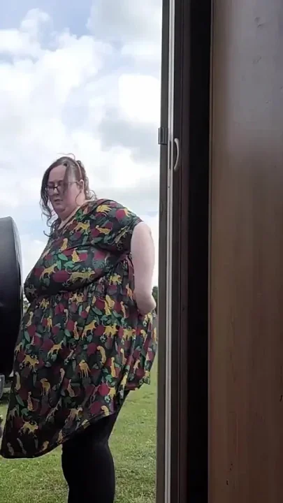 SSBBW Vs Tiny Caravan Doors