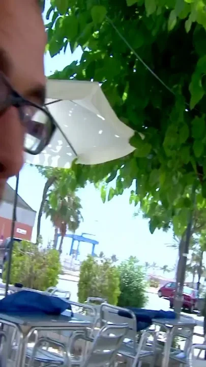Dark hair inked babe is picked up for the beach fuck
