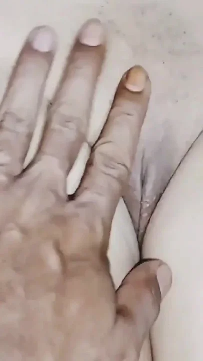 Cheating with the Landlady's Husband to the Point of Crotching Three Times in Her Pussy