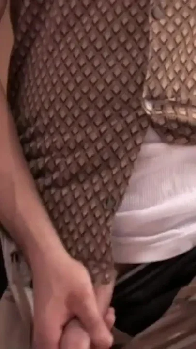 I make myself solo jerk off till i cum
