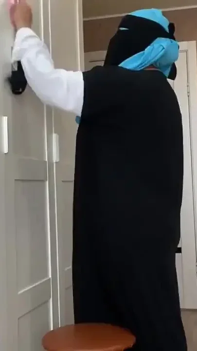 Arab Wife in Hijab Found a Sex Toy While Cleaning and Got Horny