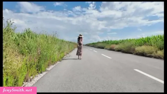 Jeny Smith masturbates her pussy on a public road during a live show