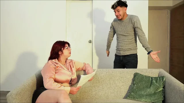 PATIENT comes for facial and ends up fucking therapist until he cums on her tits