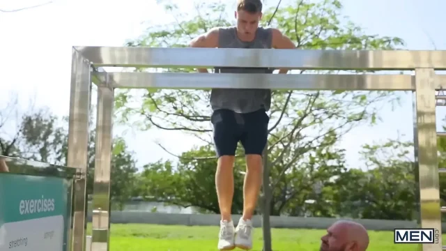 Twinkpop Working up Sweat Justin Matthews Knox