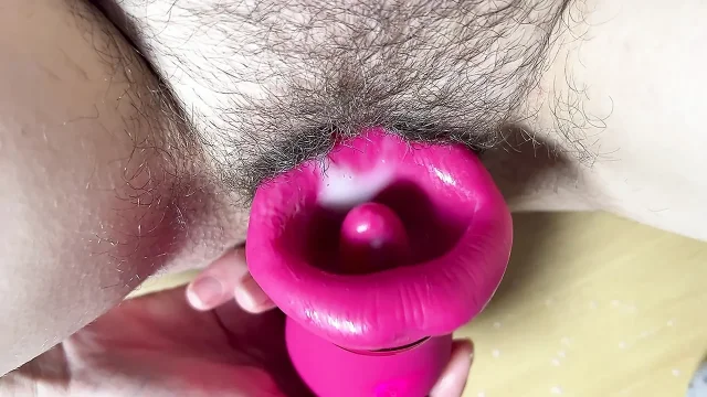 Crazy pussy linking with a toy makes me a big squirt hot pussy eating