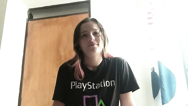 MY STEPSISTER CATCHES MASTURBATING ME ASKS ME TO HERPART 1