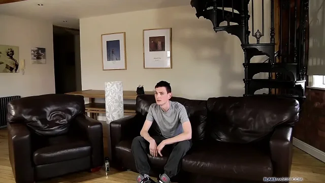 Sexually Daring Londoner Scott