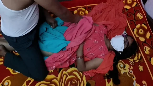 Indian bhabhi tight pussy