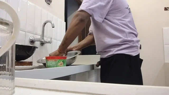 While working in the kitchen tote I wanted to have sex