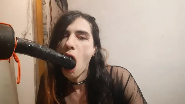Machine Throat Fuck