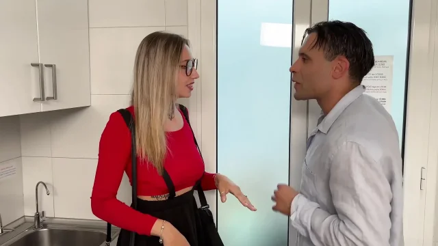 Married Man Fucks a Tourist in Barcelona