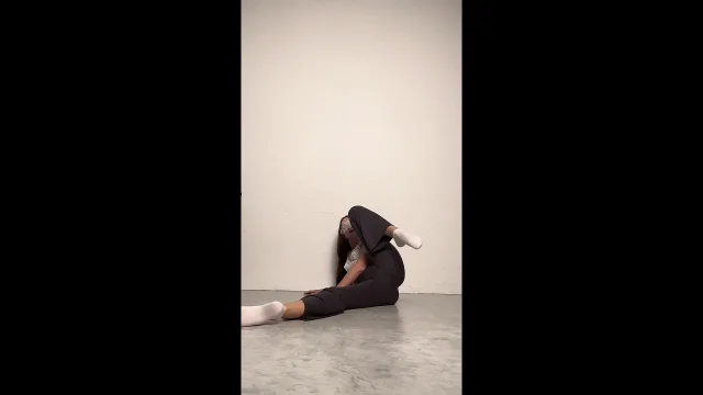 goddess yoga time in tight leggings