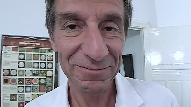 Lesbian games at the doctor's