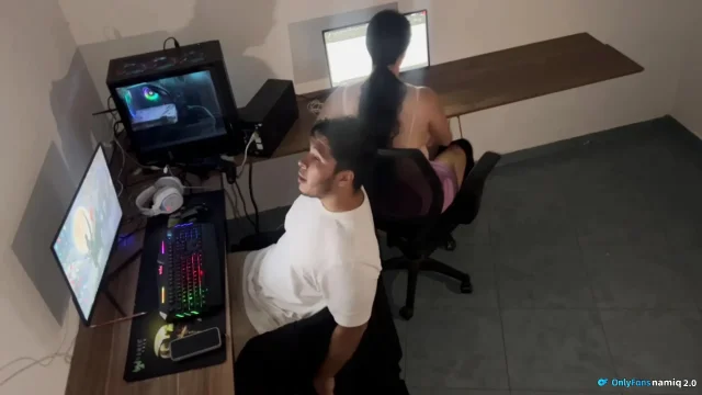 Office mates end up in a night of hardcore squirt sex and good blowjobs